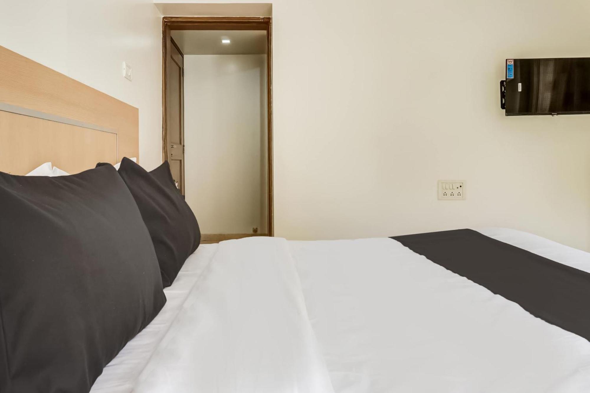 Hotel O Shree Hari Пуна Экстерьер фото